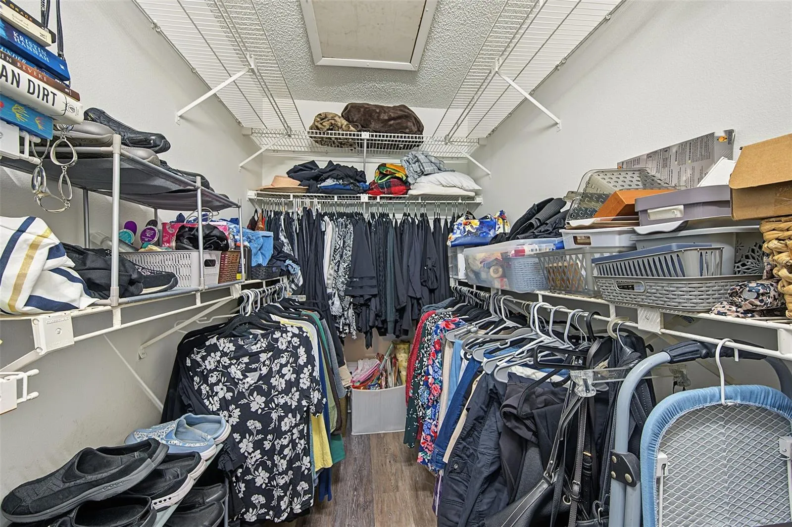 Walk-in Closet