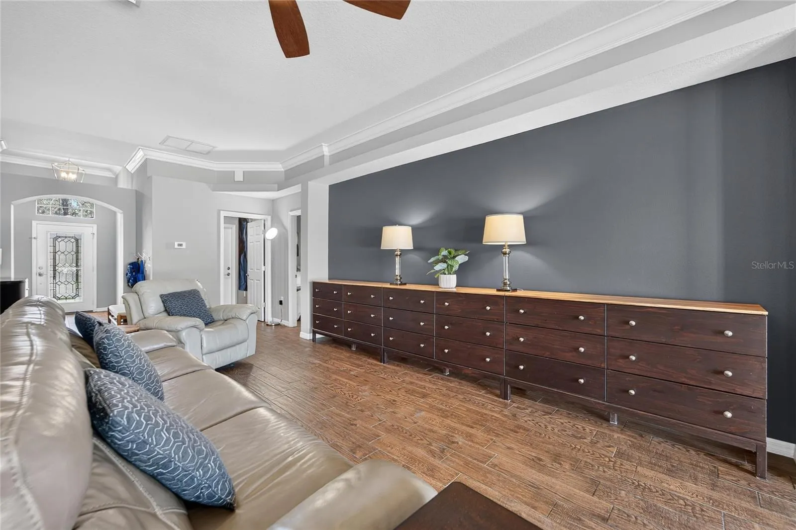 SO... MUCH... CROWN MOLDING!  THE ENTIRE HOUSE!