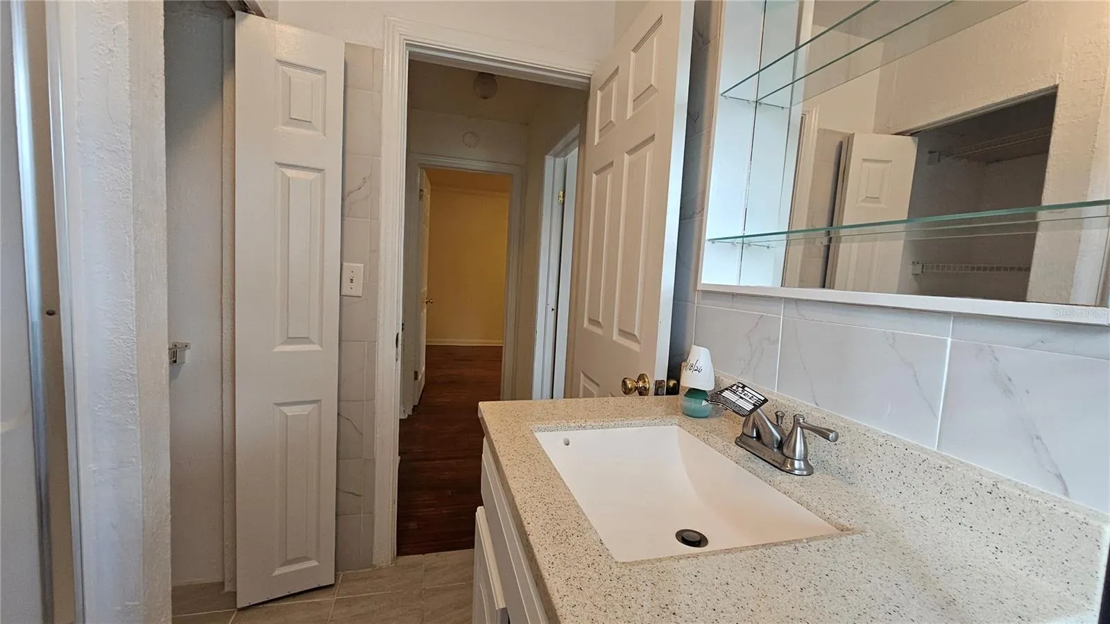 2nd Bathroom
