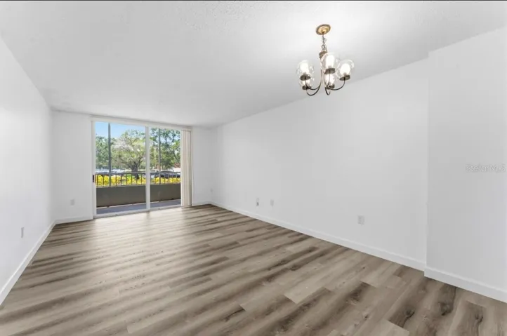 Open Floor Plan Living/ Dining Combo
