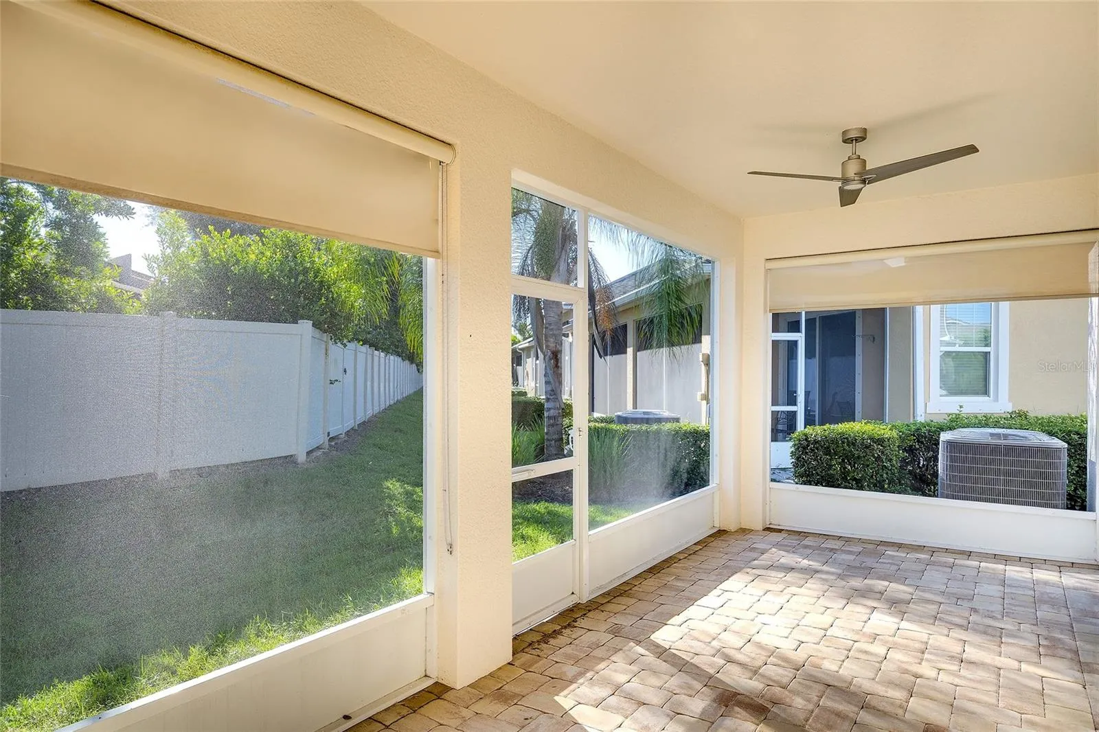 Covered, screened lanai