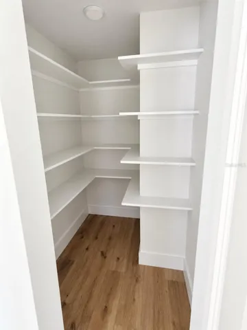Walk in pantry