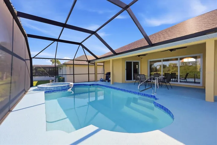 Spacious Lanai