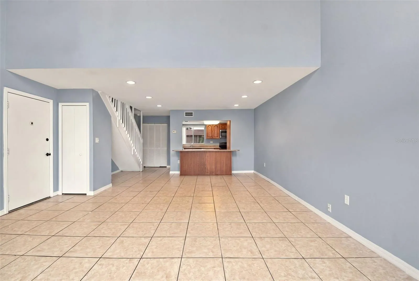 Living room/Dining room towards kitchen