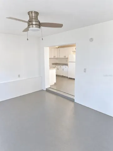 BACK ROOM / BONUS ROOM