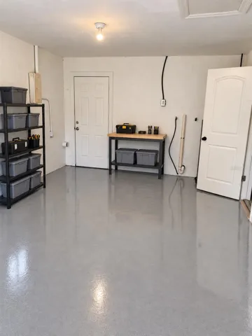 GARAGE AREA