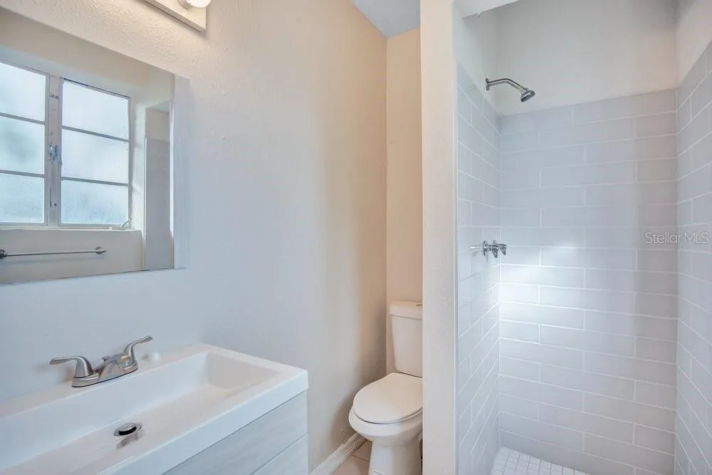 Bedroom bath