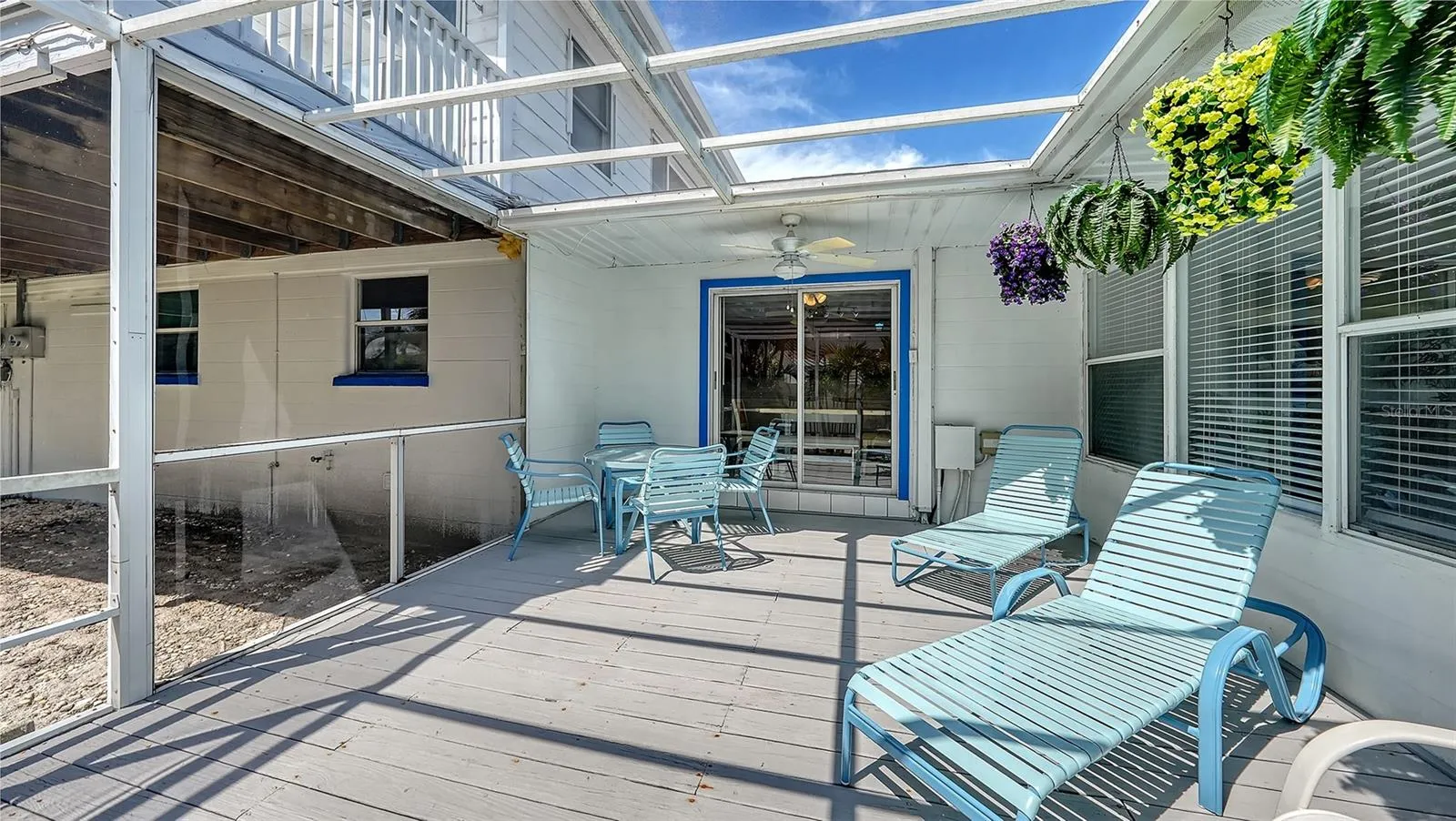 Screened patio Apt A