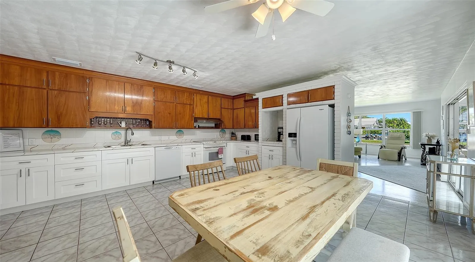 Kitchen Apt A