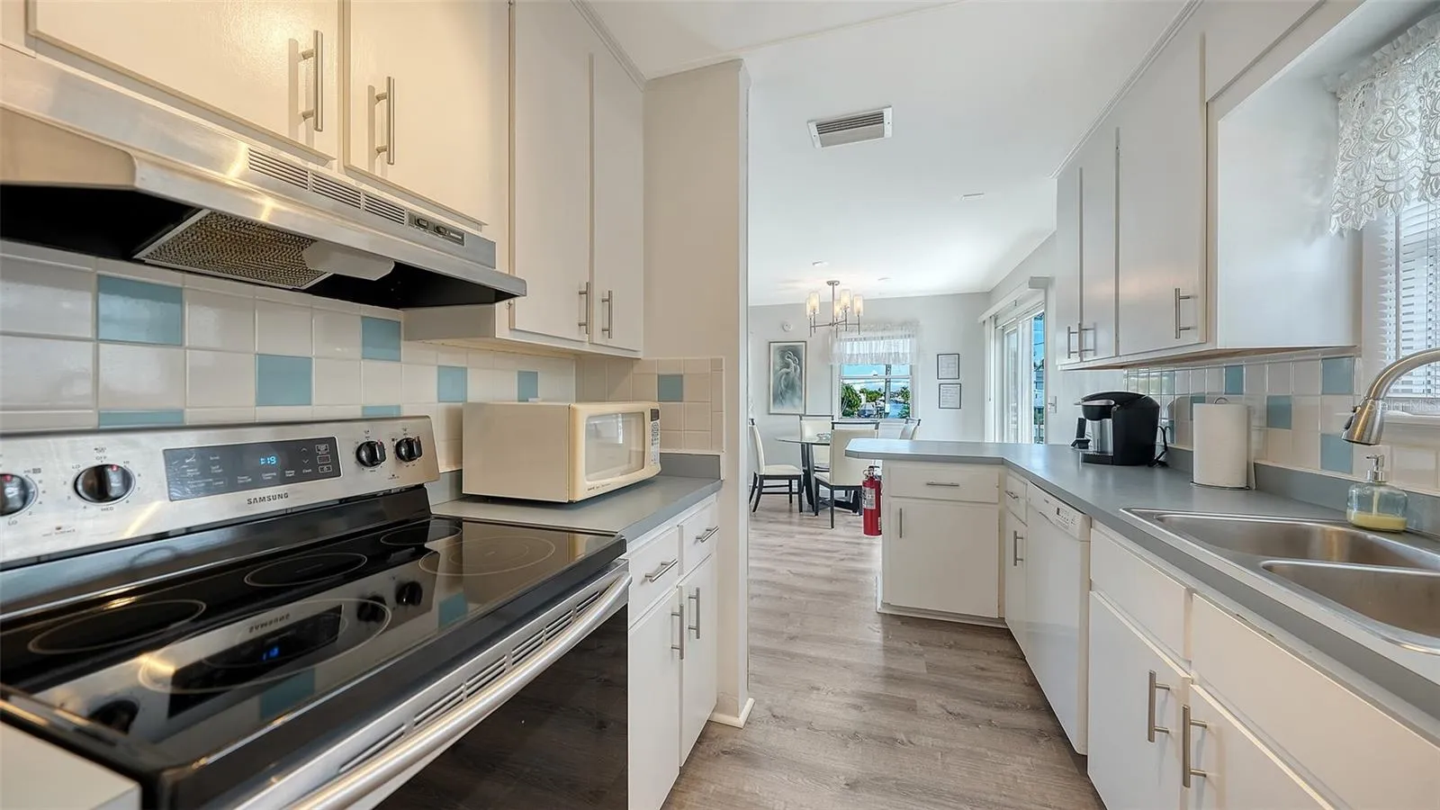 Kitchen Apt B