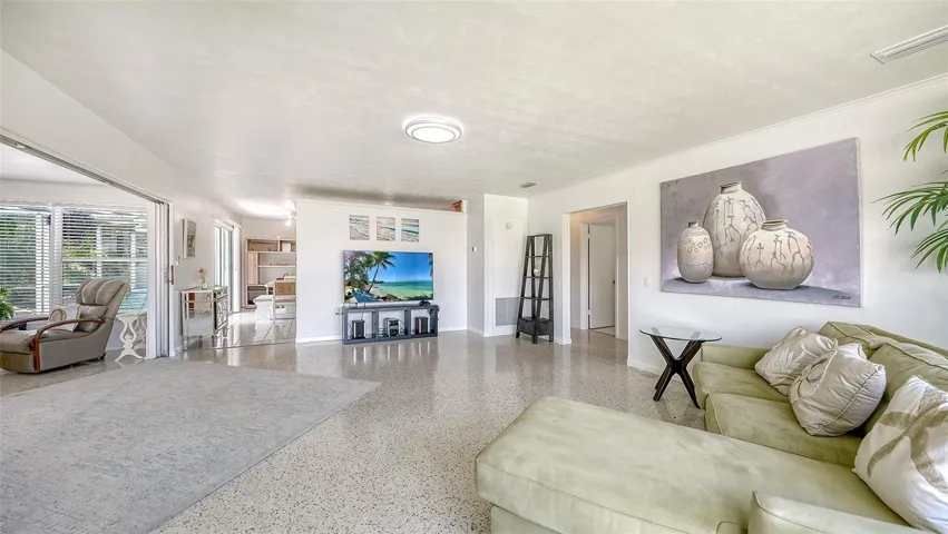 Living room Apt A
