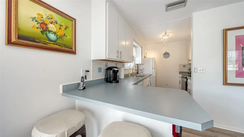 Kitchen Apt B
