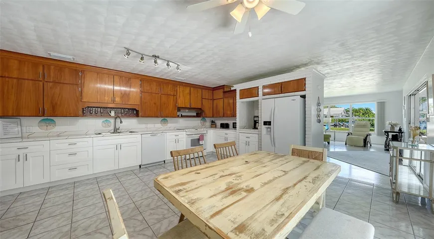 Kitchen Apt A