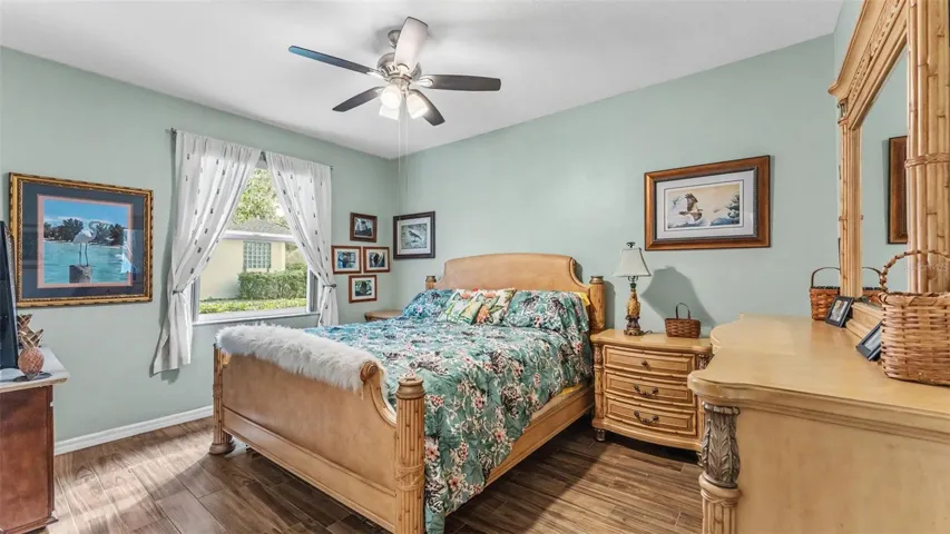 spacious 3rd bedroom - plenty of room for king bed and lots of furniture