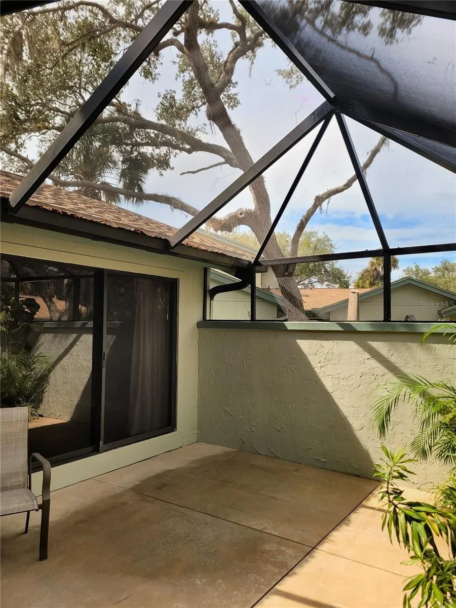 Front Lanai