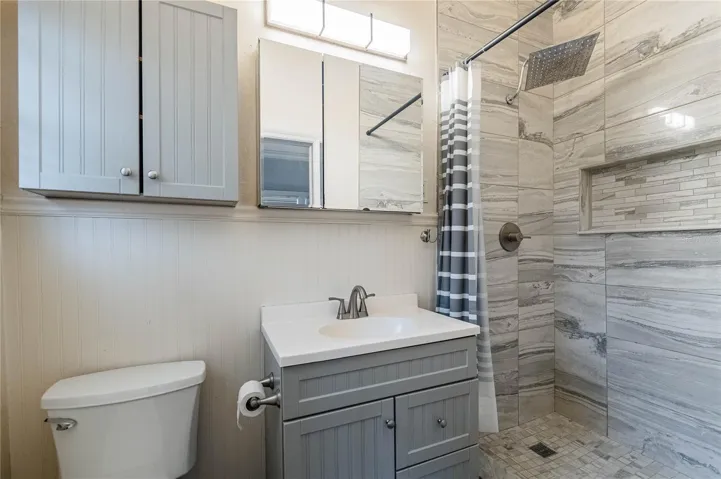 Ensuite bathroom