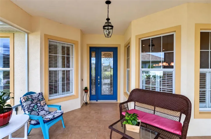 Spacious screened front porch