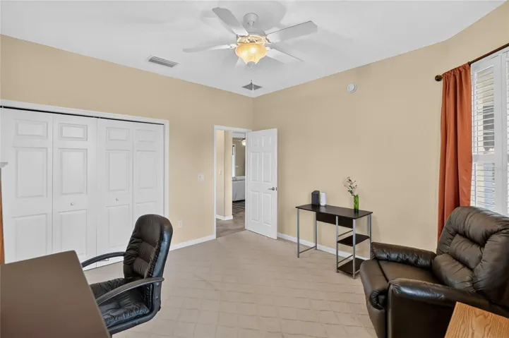 Bedroom/Office