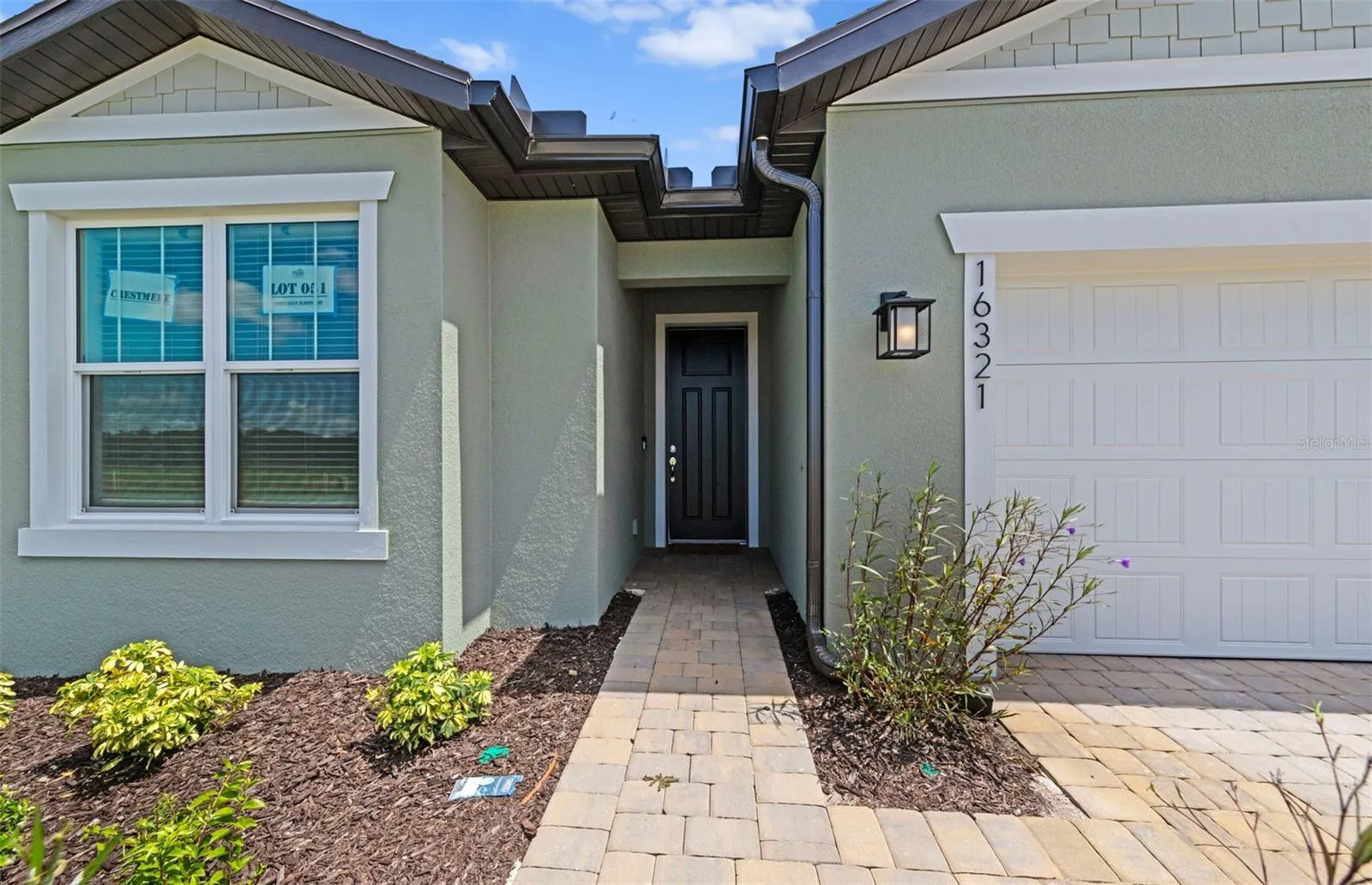 Come tour this beautiful crestmere!