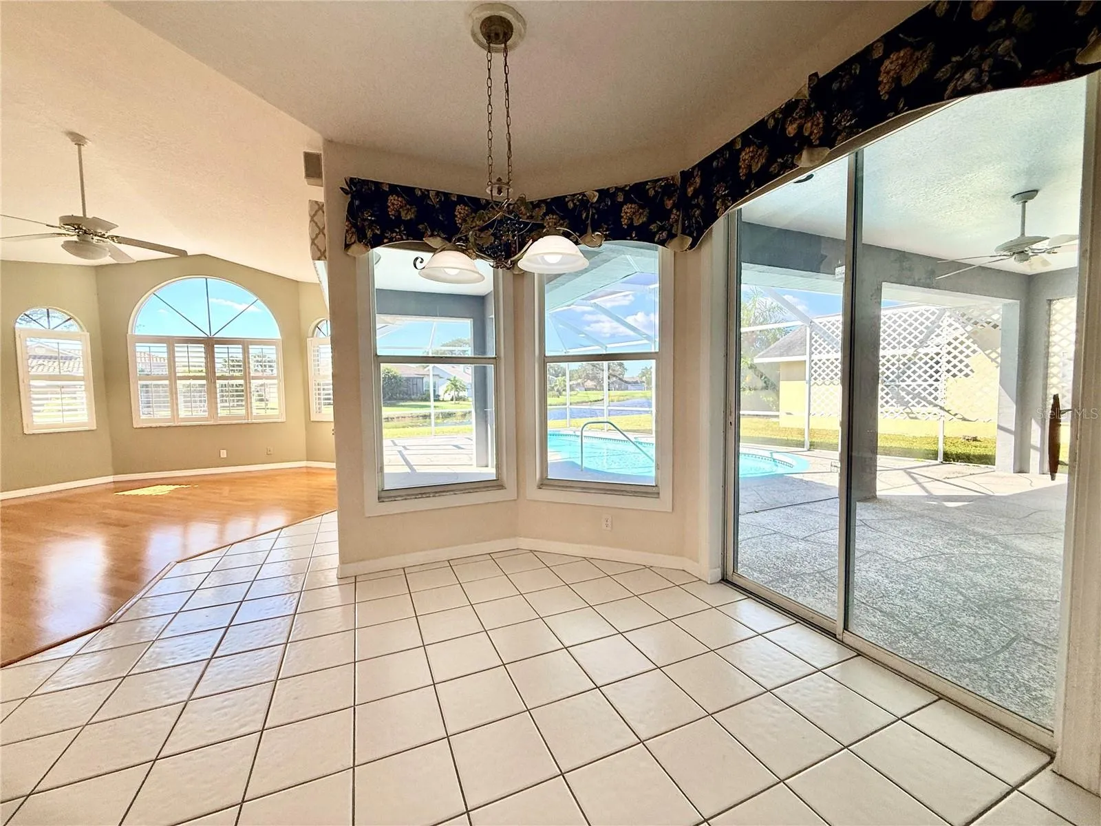 Breakfast nook
