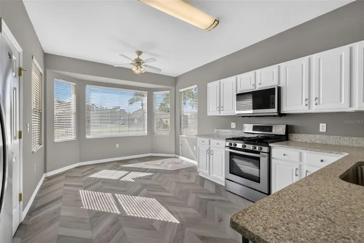 Spacious Eat In Kitchen