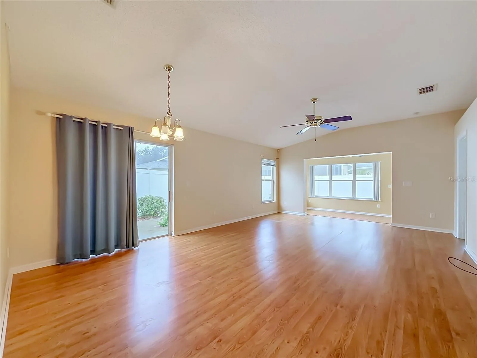 Family room/Dining area