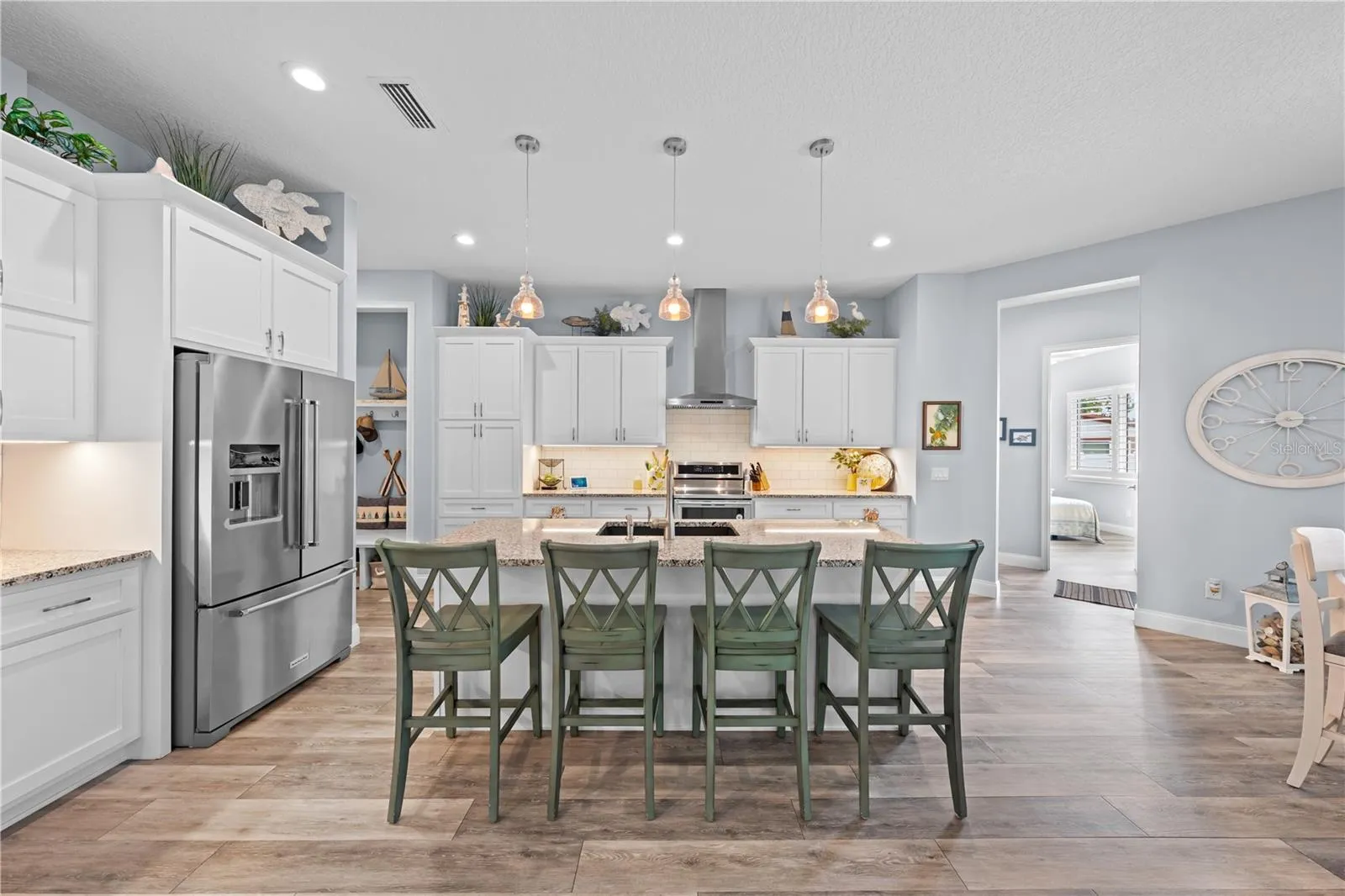 Kitchen Island with bar.