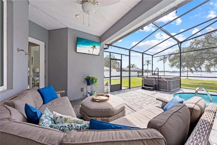 Large covered lanai perfect for entertaining