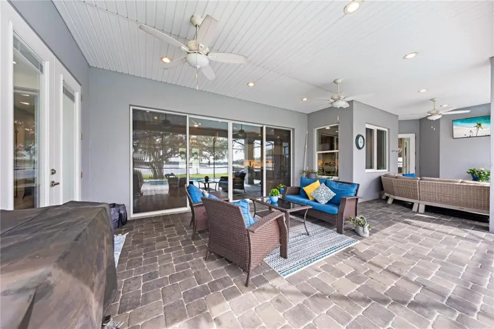 Large covered lanai perfect for entertaining
