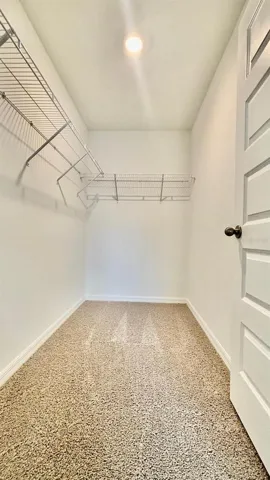 Walking Closet