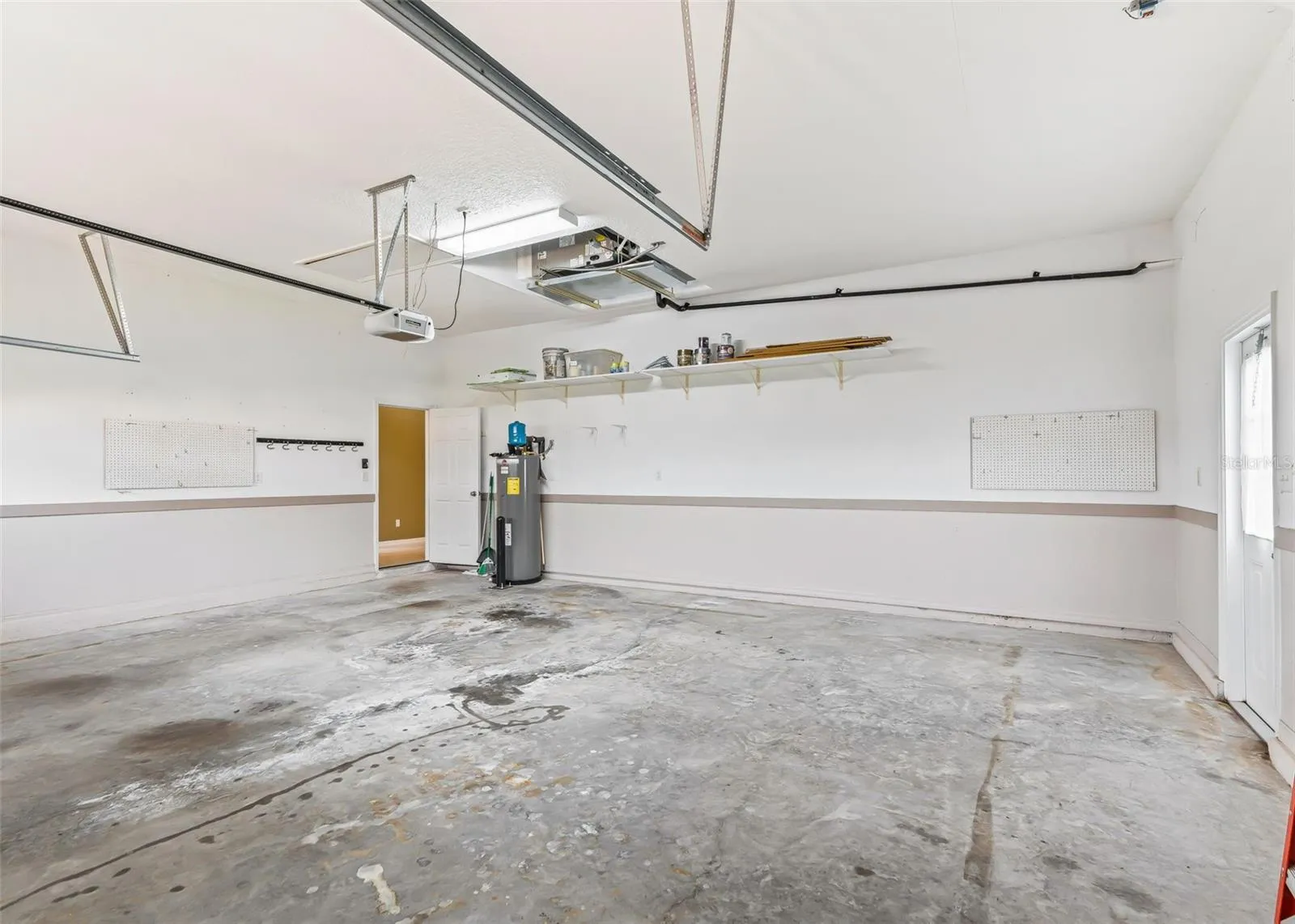 Oversized garage