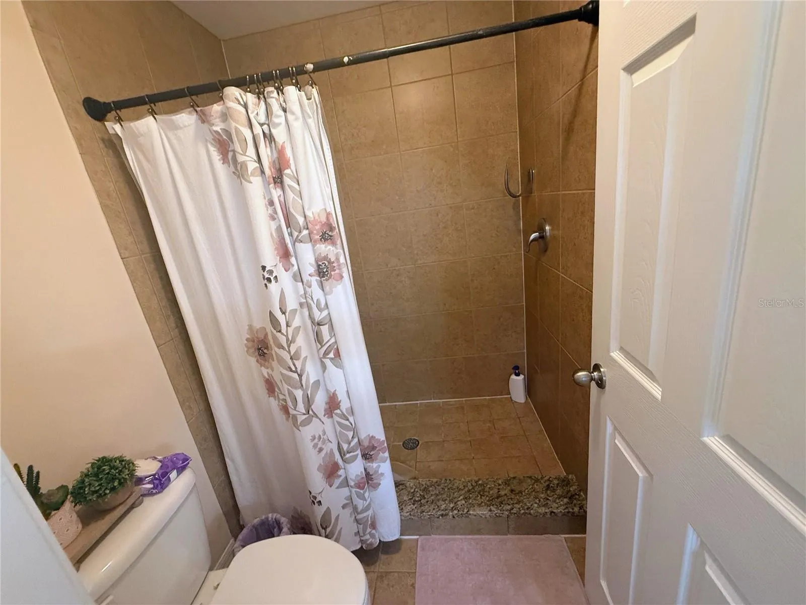 Bath 2 - Shower