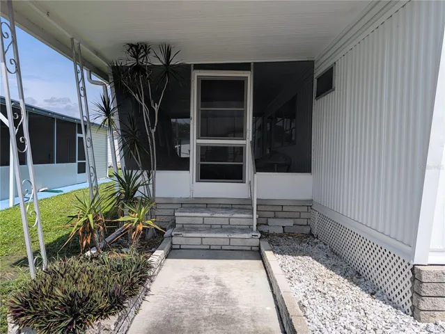 Entrance to large screened room.