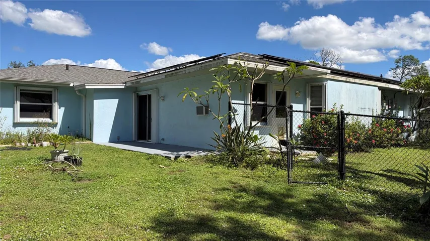 Side rear yard