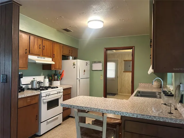 746 NE 35TH