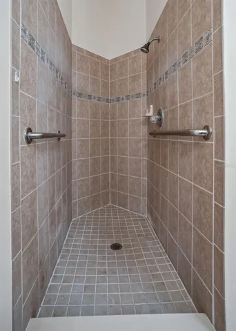 Spacious walk in Shower