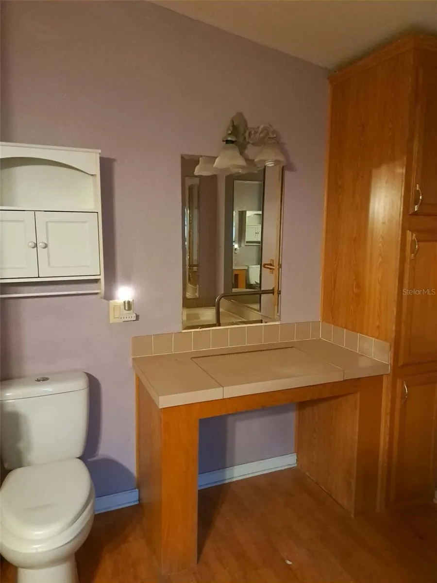 2nd bathroom