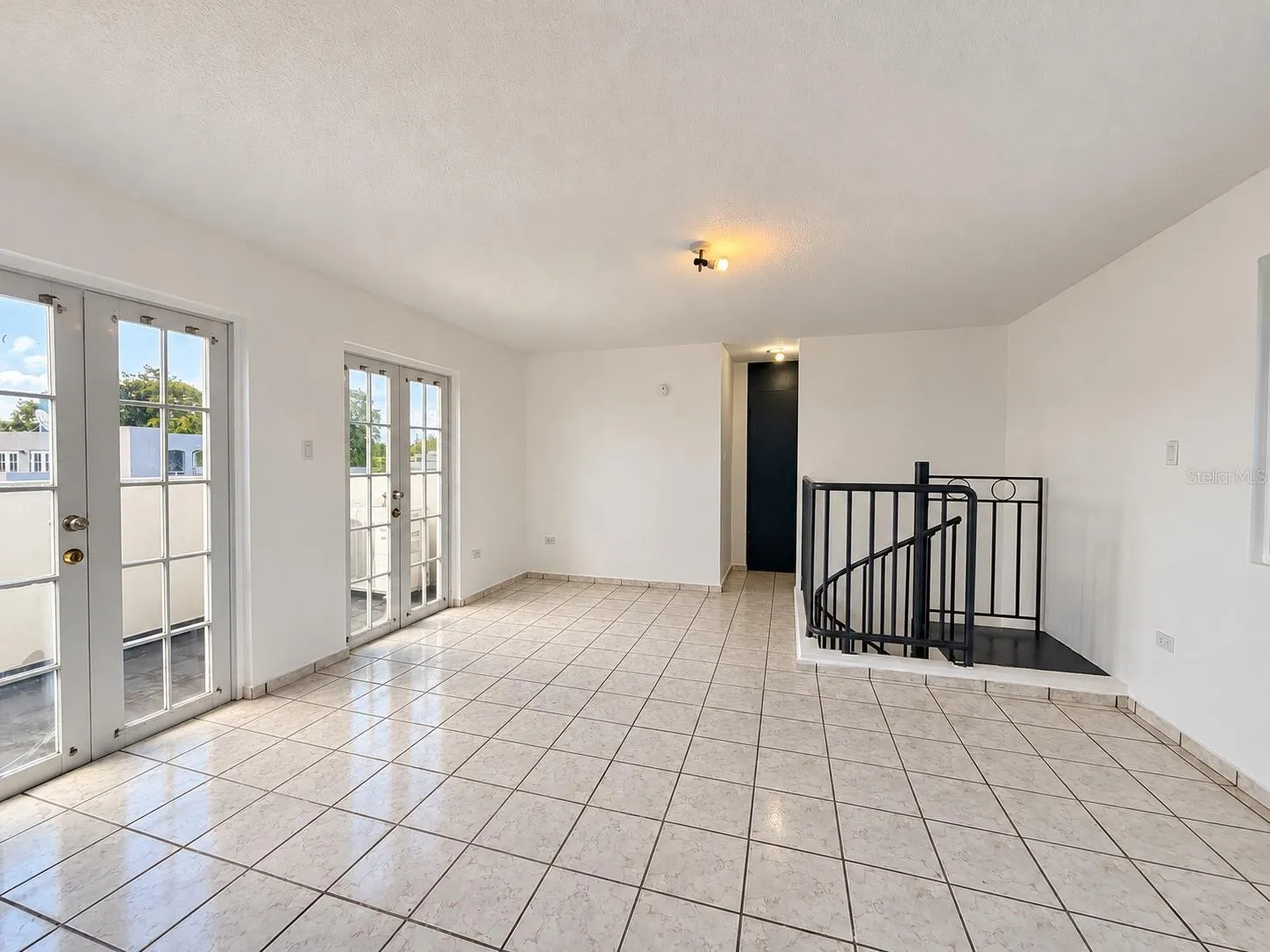 Upper-Level Flex Space