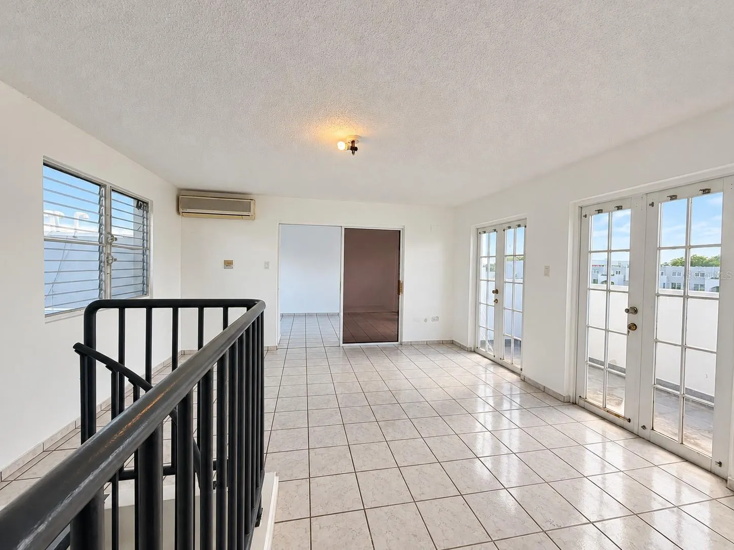 Upper-Level Flex Space