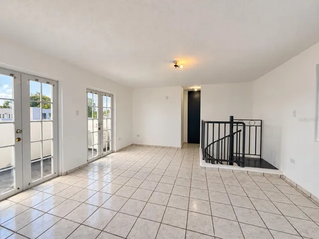 Upper-Level Flex Space
