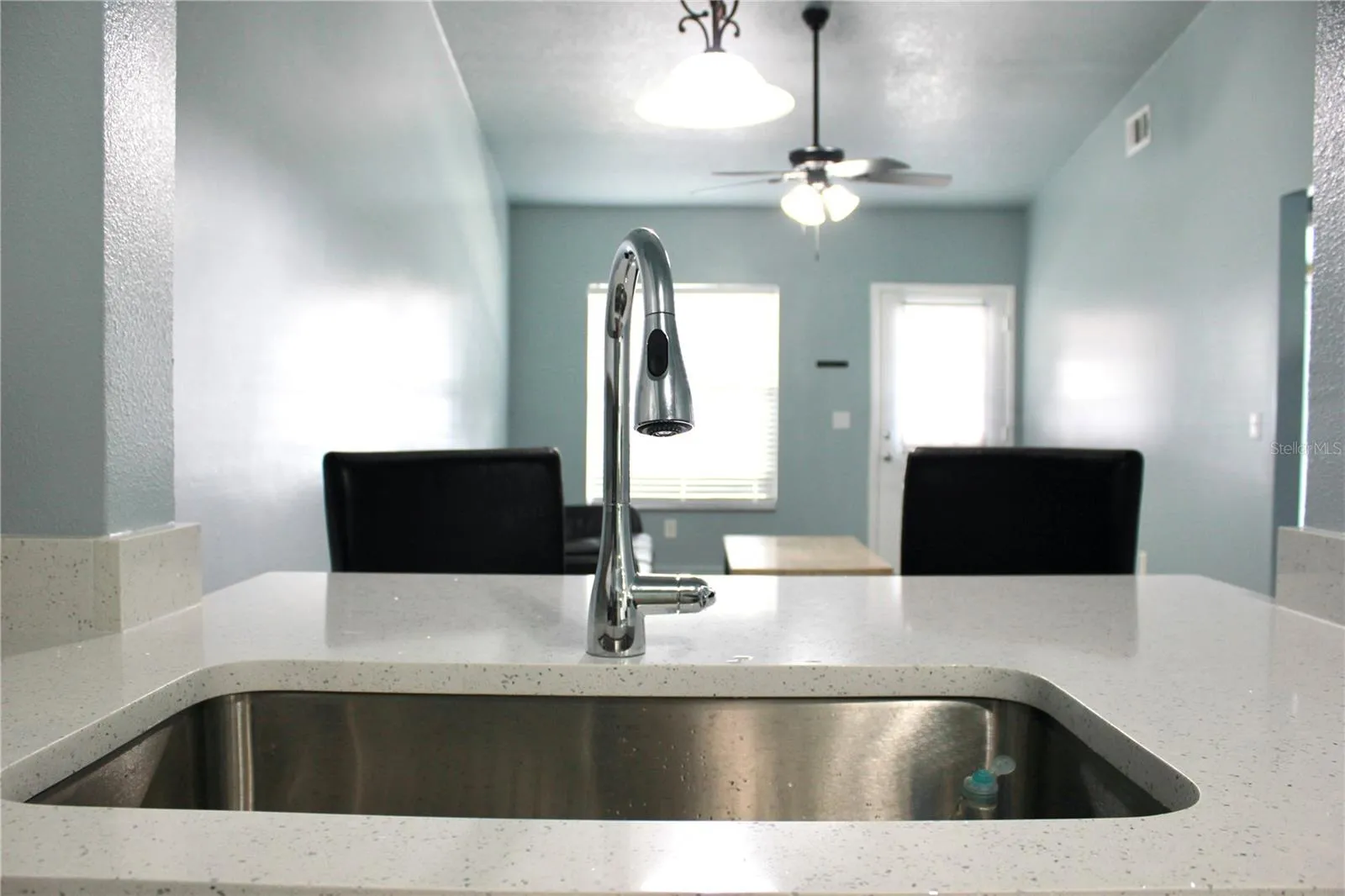 Kitchen-Living