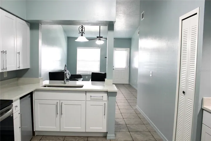 Kitchen-Living