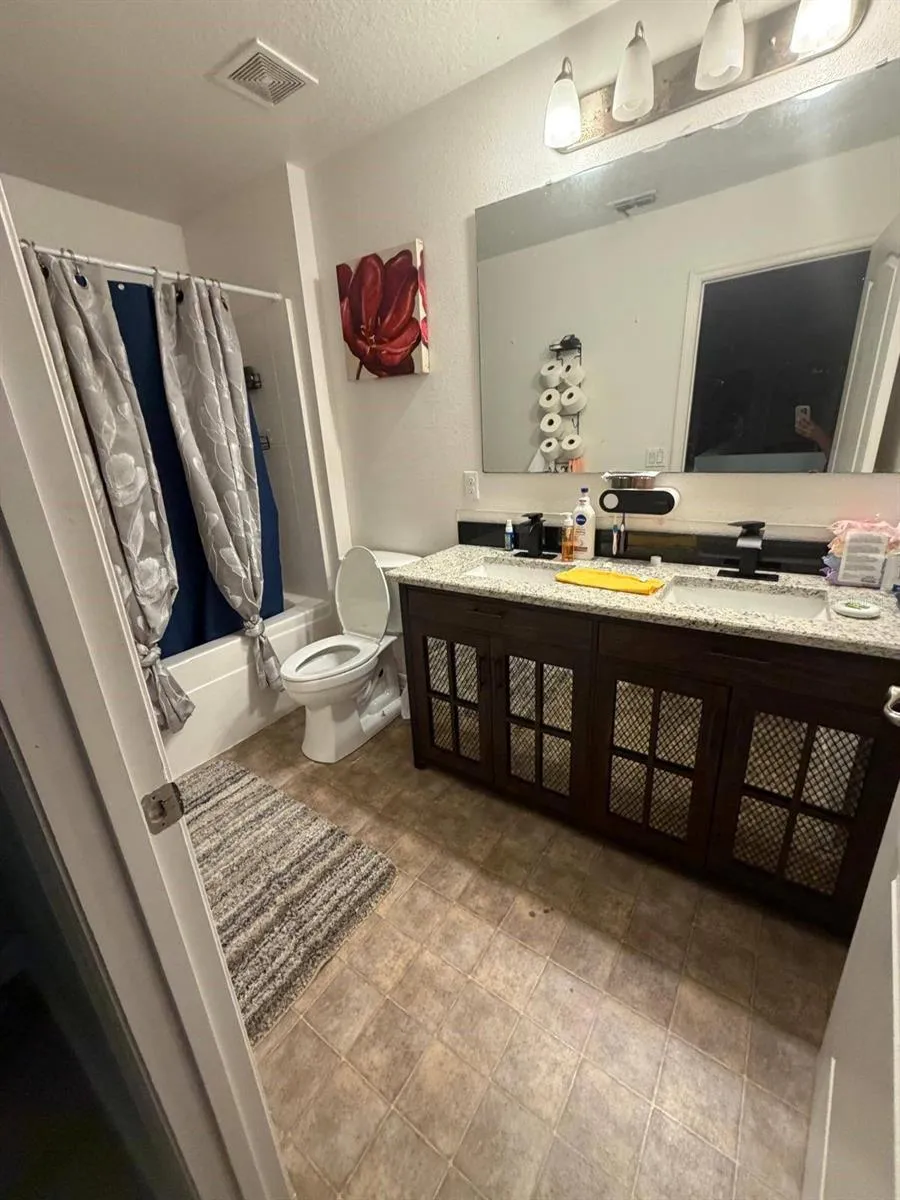 Upstairs bathroom