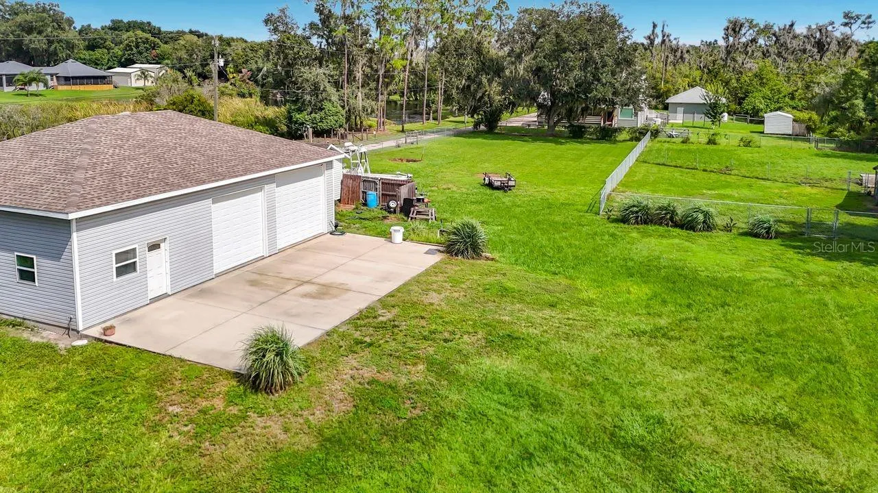 Detached garage