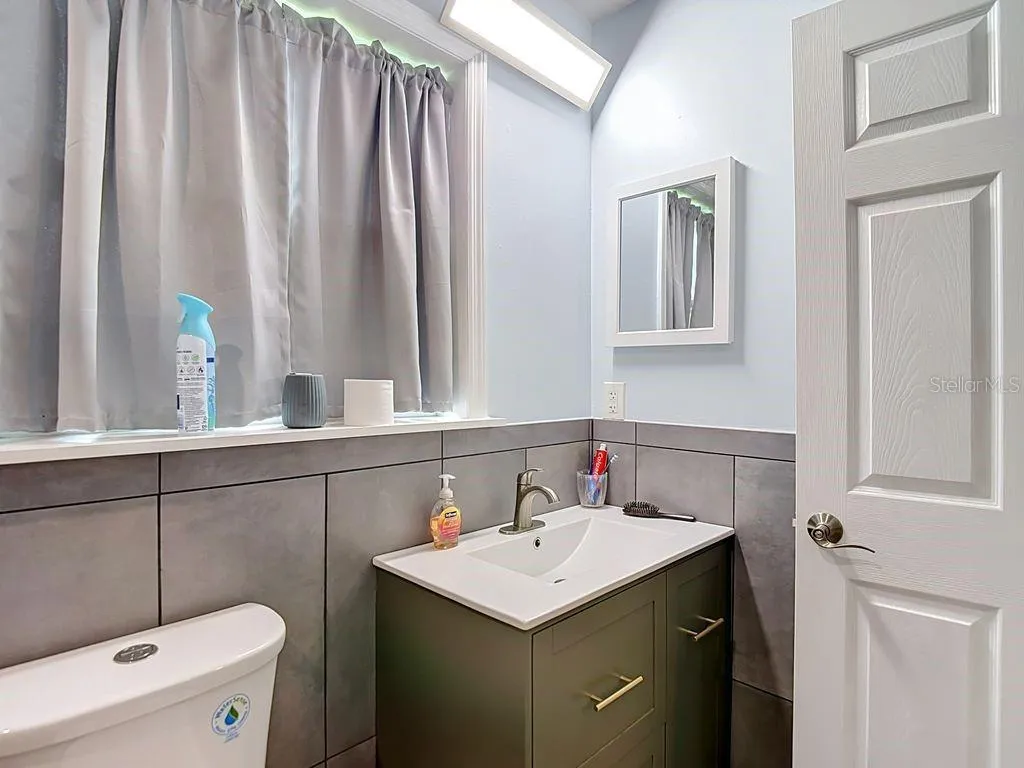 Garage full bath