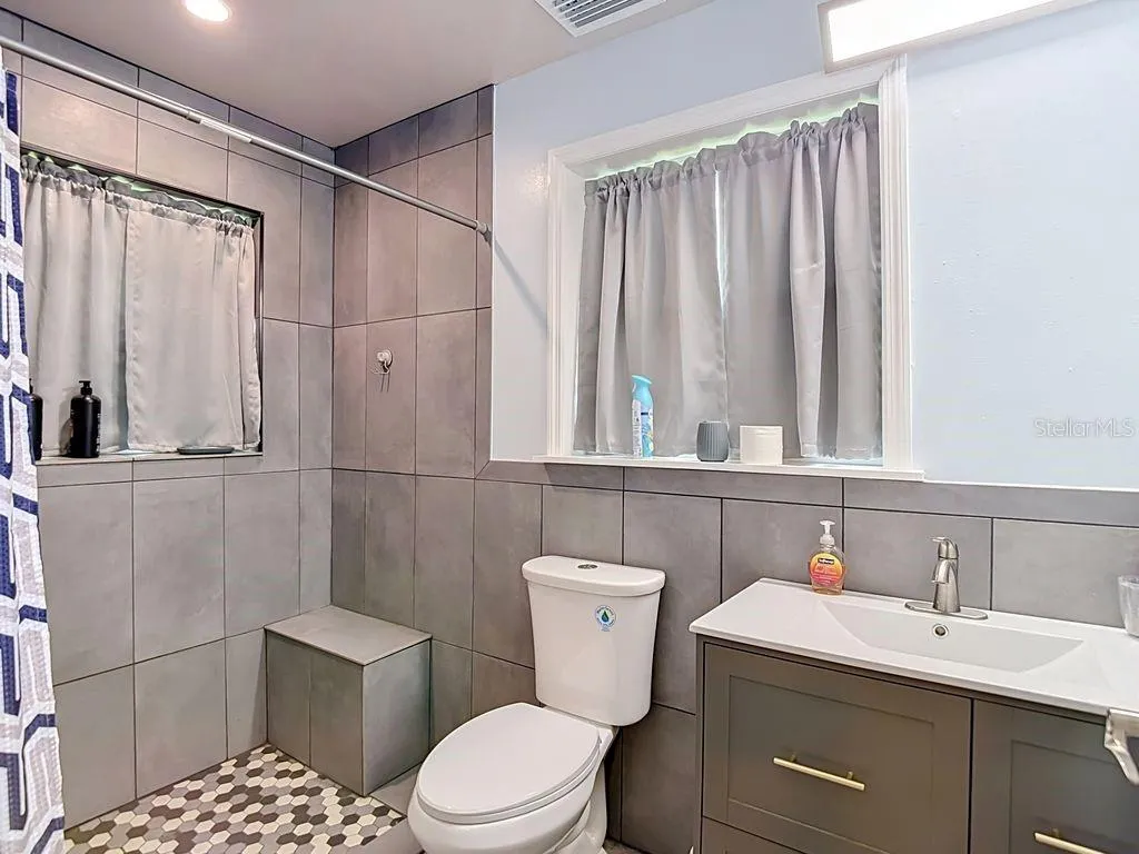 Garage full bath