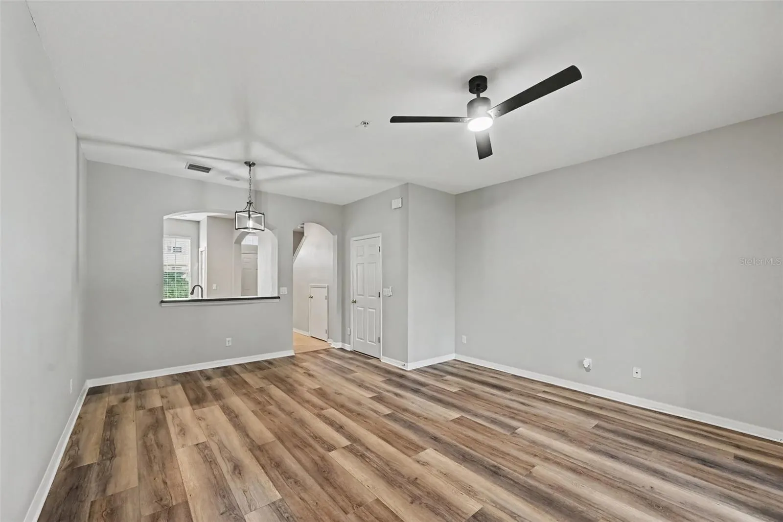 New high end laminate flooring