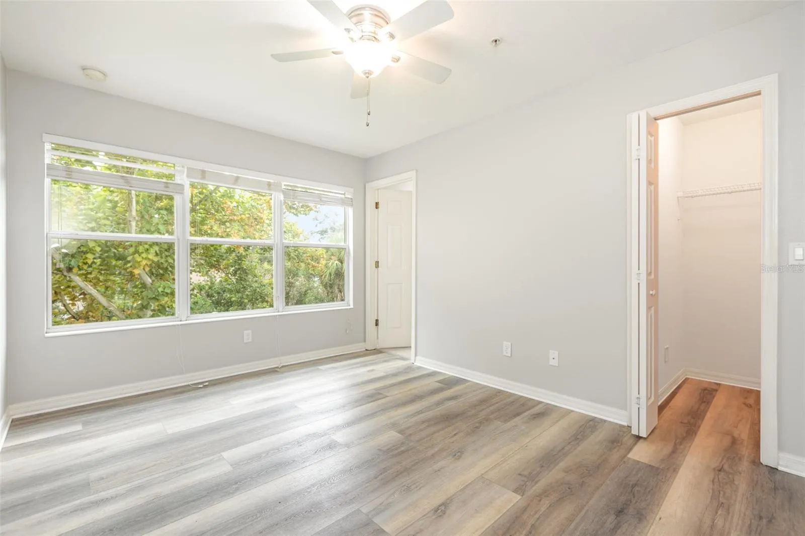 No backyard neighbors - Bedroom with en suite and walk in closet