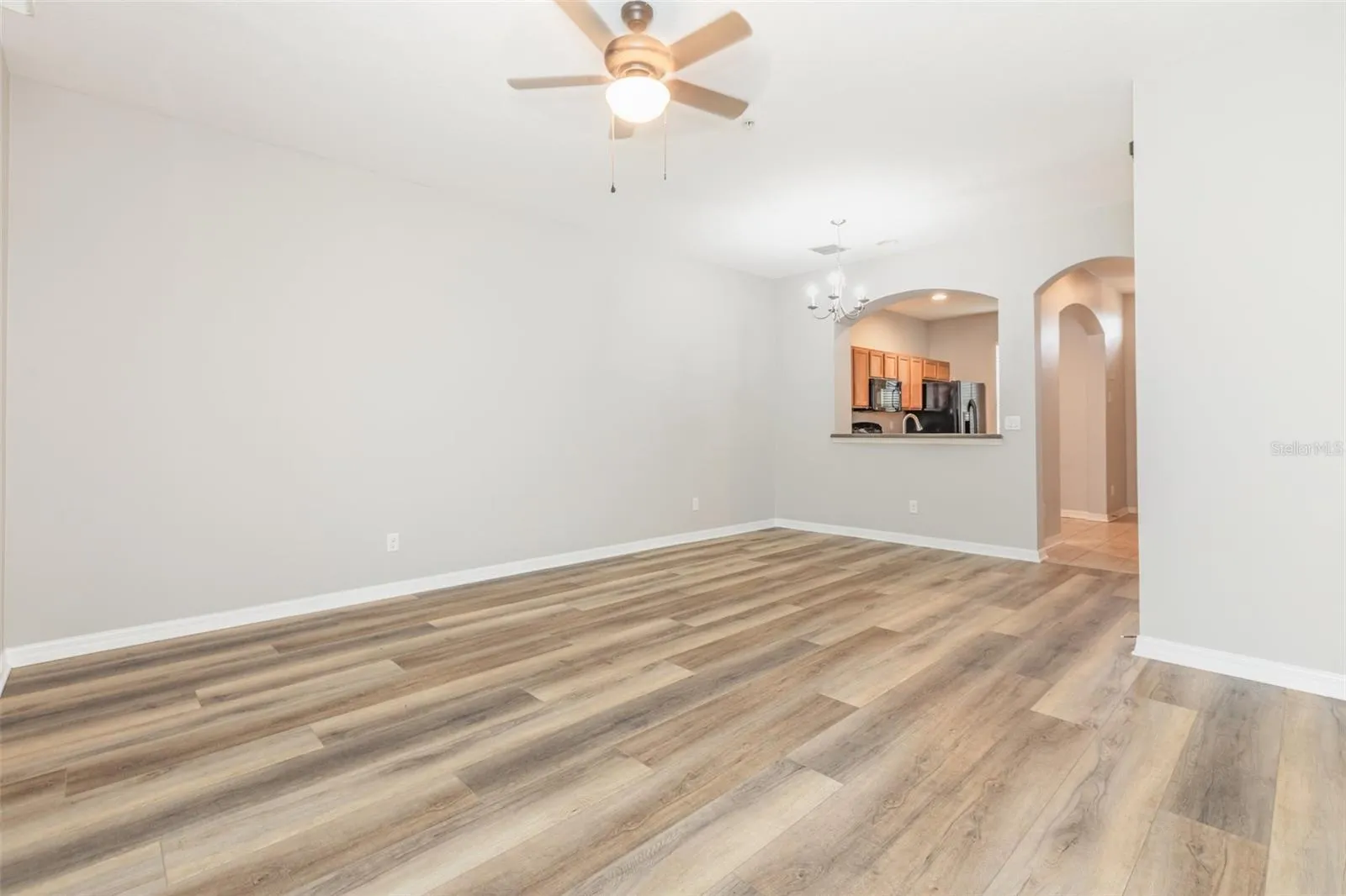 New high end laminate flooring