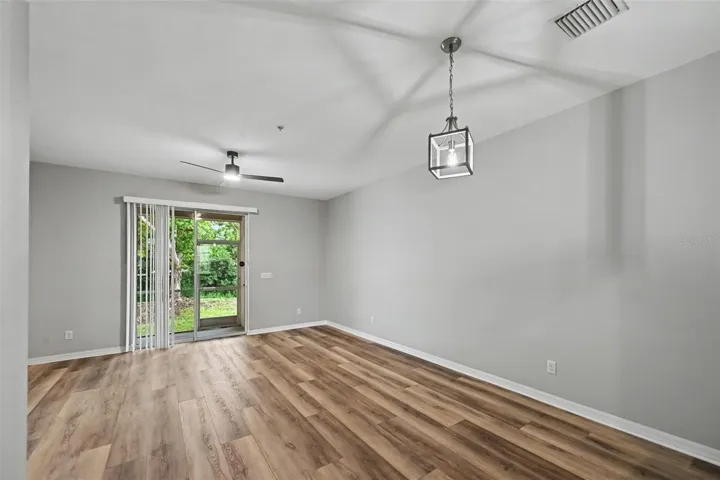 New high end laminate flooring